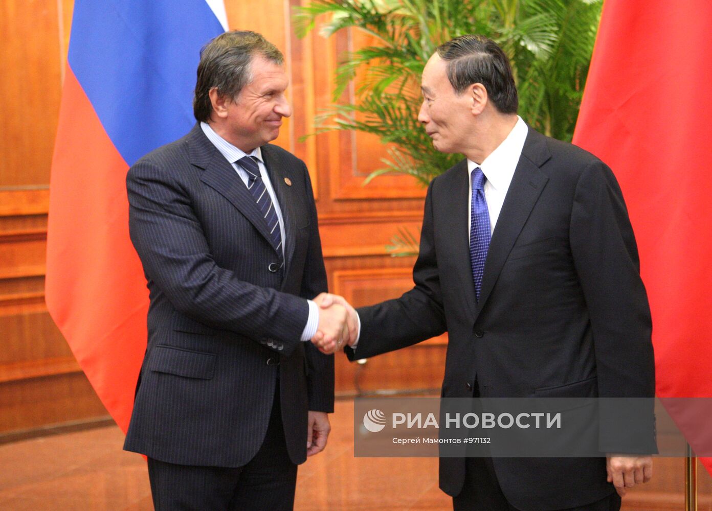 Рабочая поездка вице-премьеров РФ А.Жукова и и И.Сечина в Китай