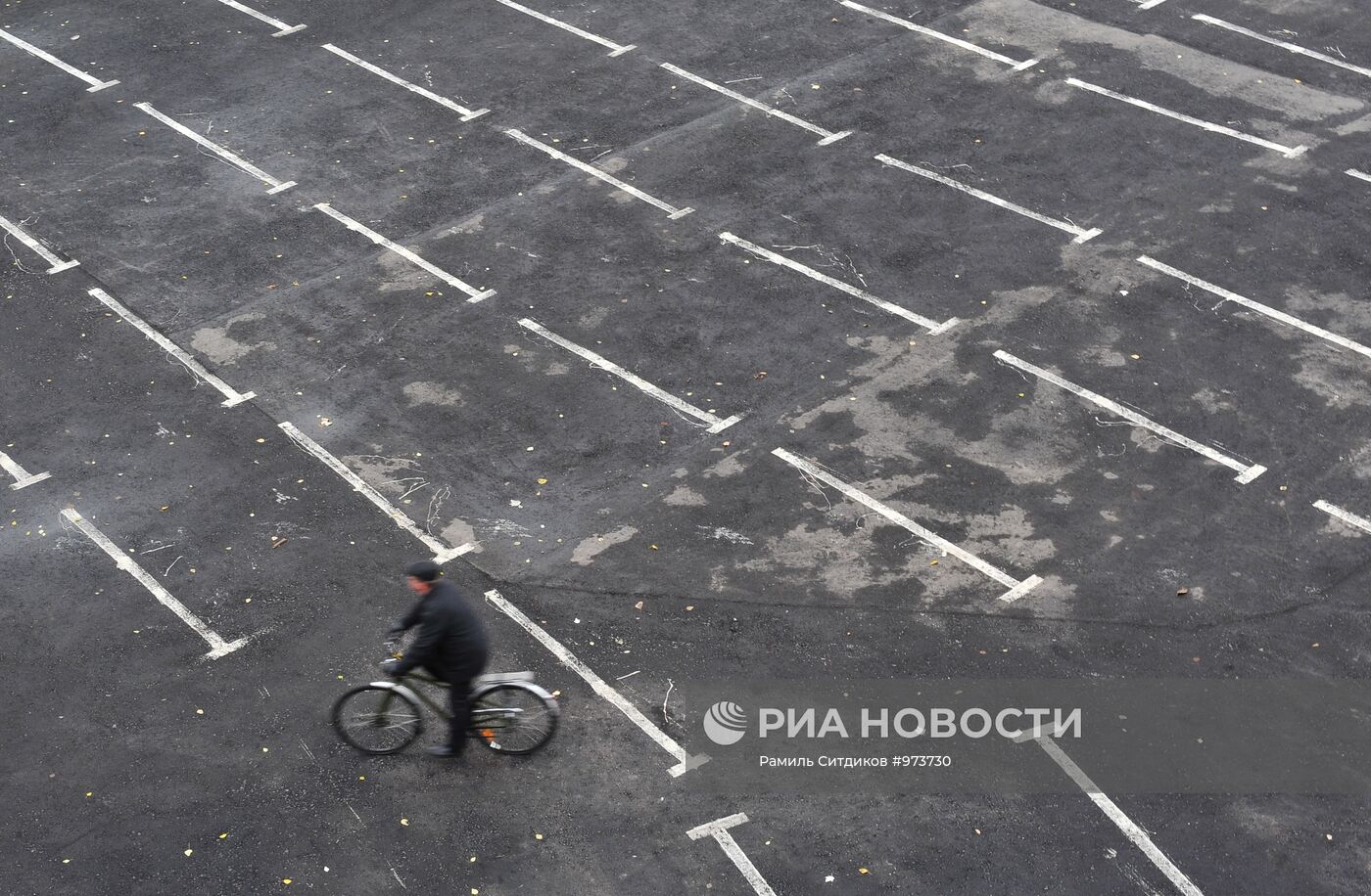 Автомобильные парковки в московских дворах