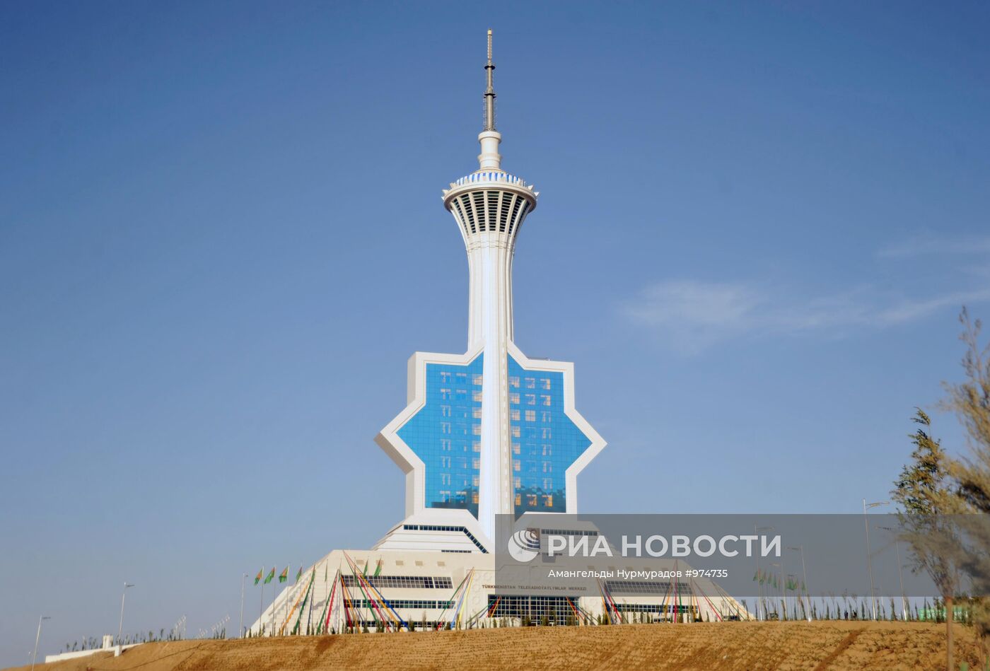 Новая телебашня введена в эксплуатацию в Ашхабаде