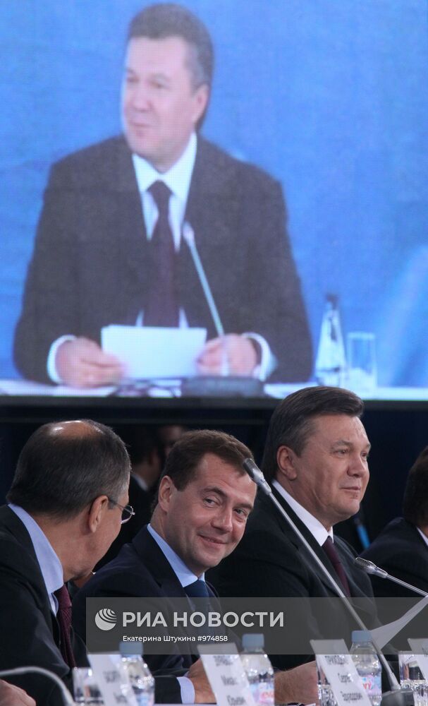 Д.Медведев на экономическом форуме в Донецке