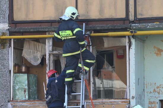 Работы на месте взрыва газа в жилом доме в Бронницах
