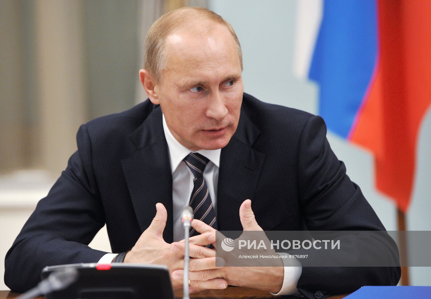 В.Путин проводит заседание Наблюдательного совета АНО
