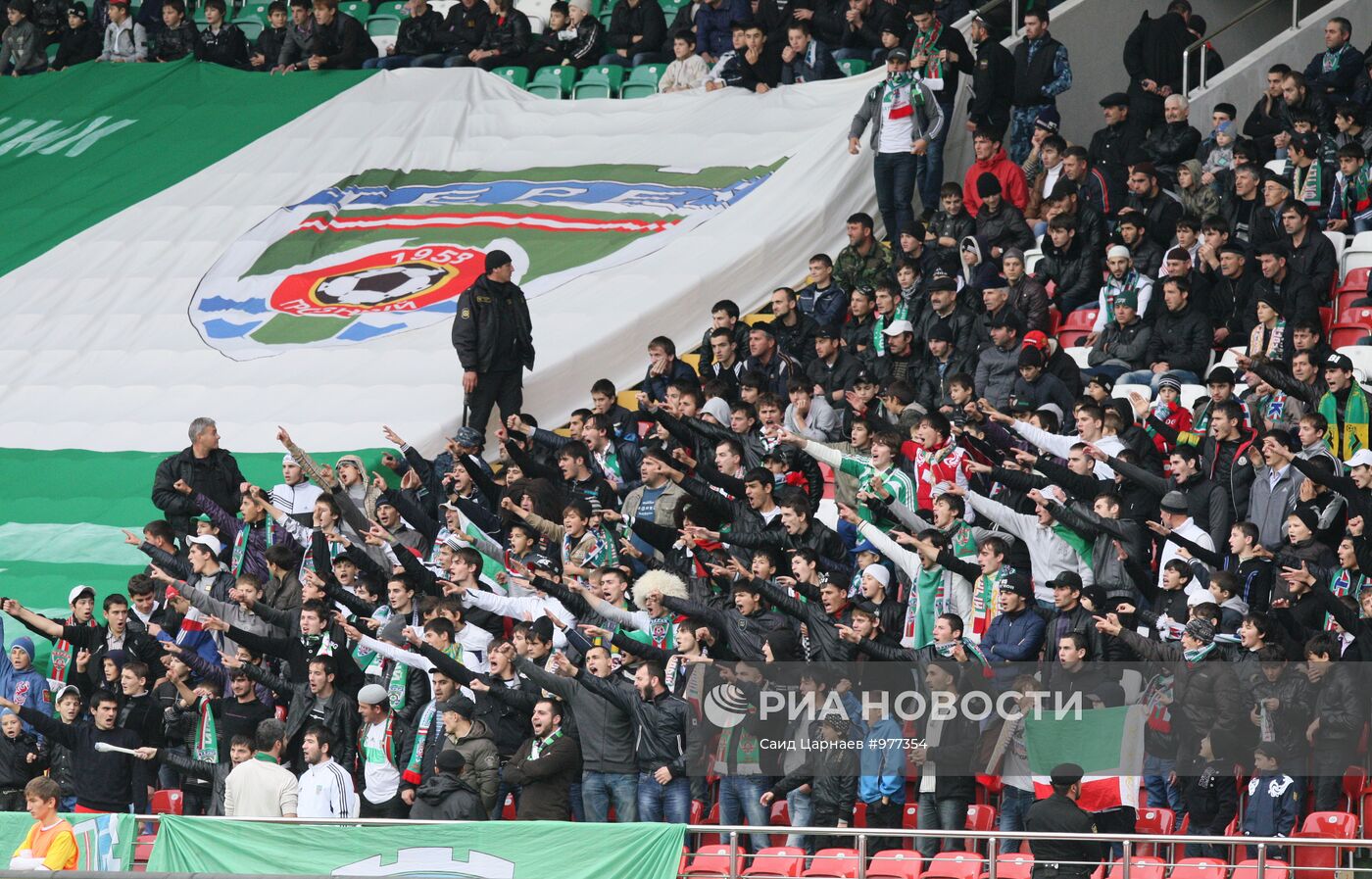 Футбол. РФПЛ. Матч "Терек" - "Амкар"