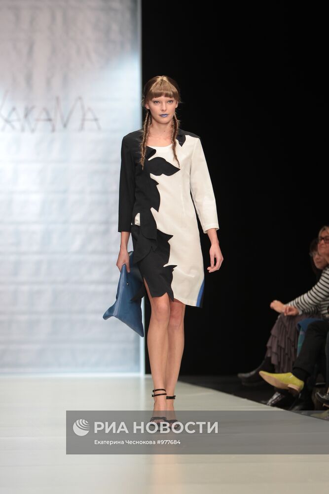 Mercedes-Benz Fashion Week: показ моделей одежды HakaMa