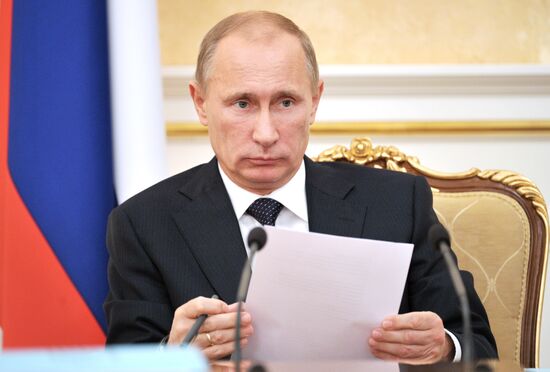 Владимир Путин проводит заседание правительственной комиссии