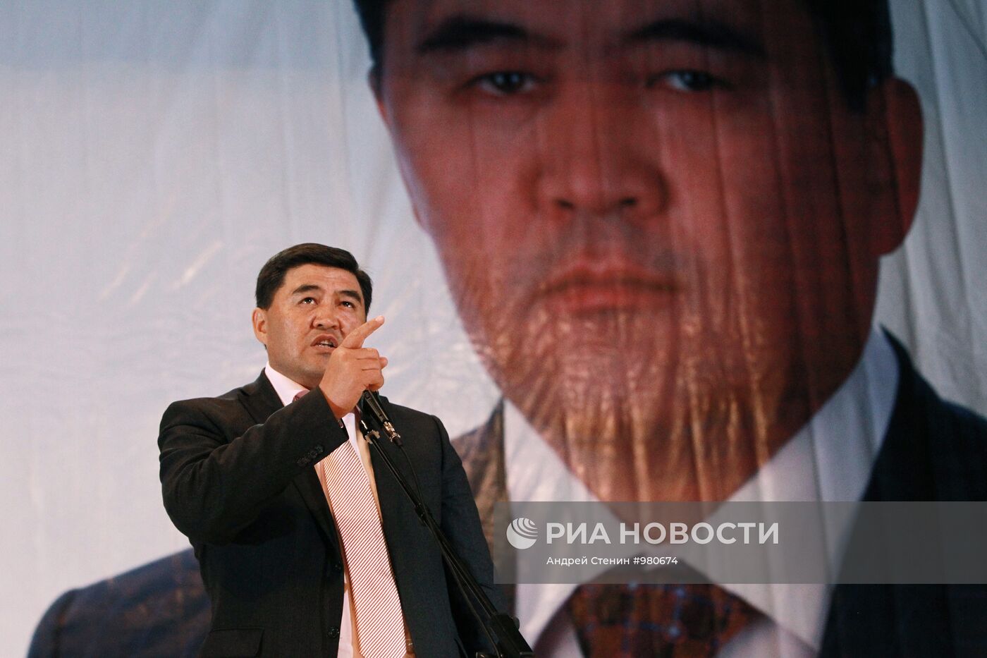 Предвыборная агитация в Киргизии