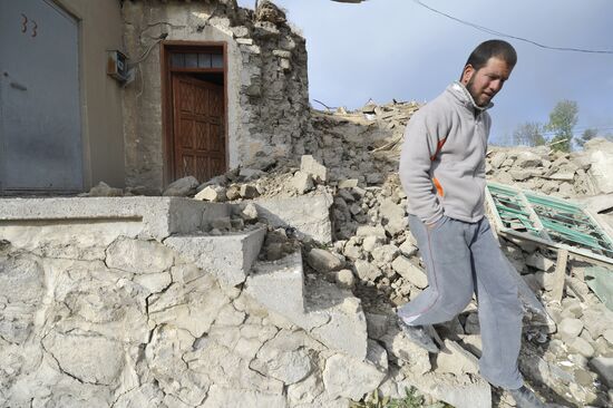 Последствия землетрясения в турецкой провинции Ван