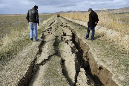 Последствия землетрясения в турецкой провинции Ван