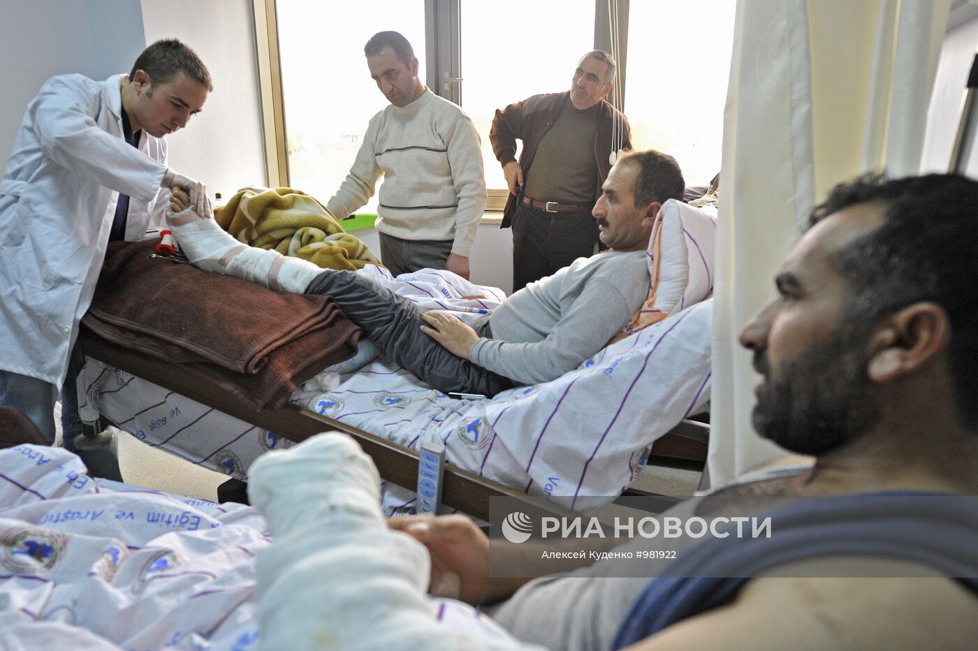 Лечение пострадавших от землетрясения в Турции