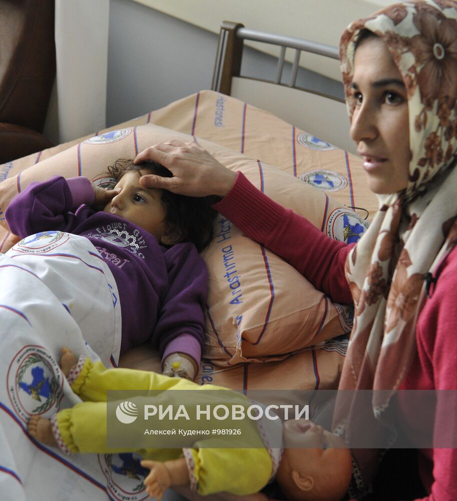 Лечение пострадавших от землетрясения в Турции