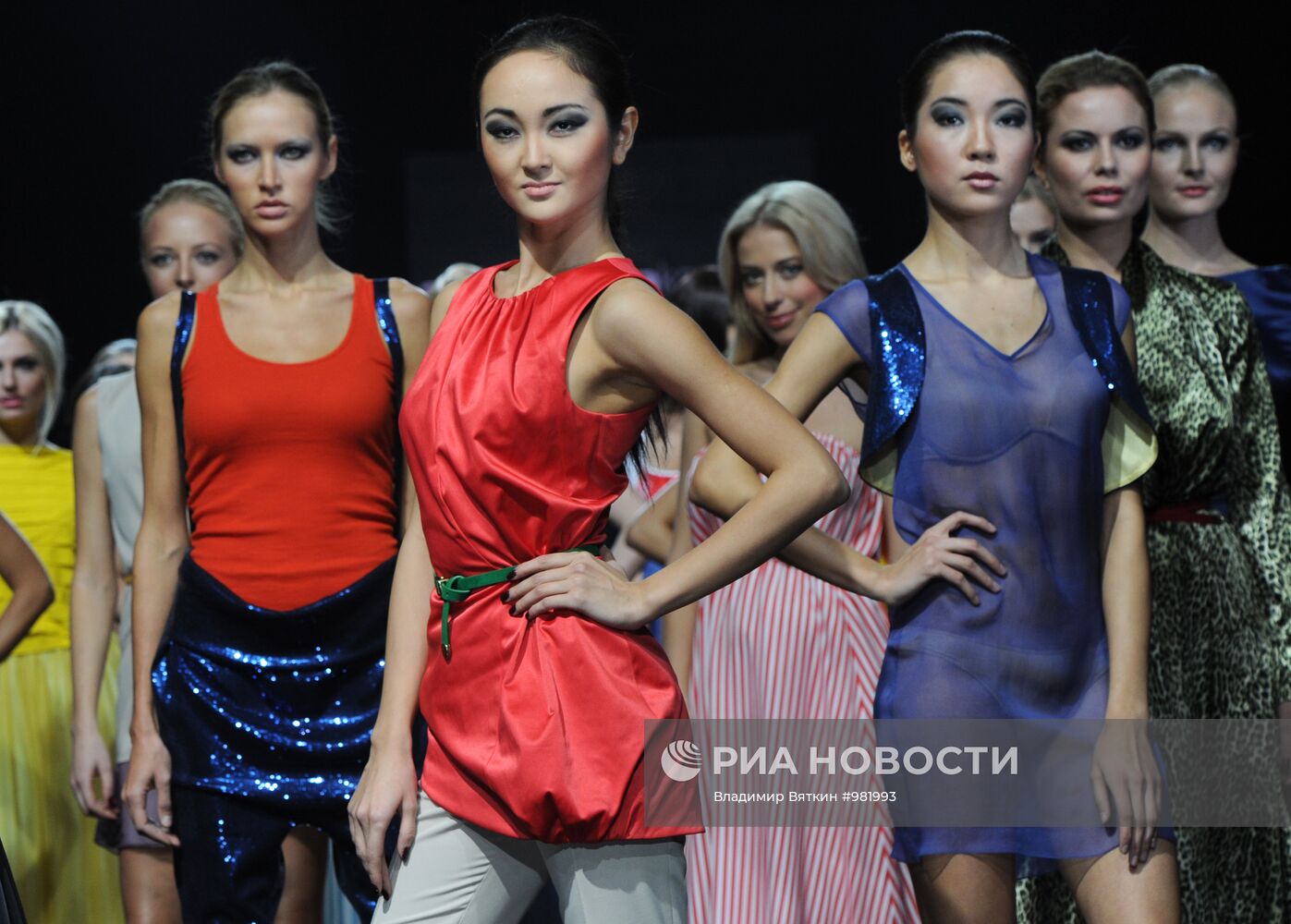 Показы новых коллекций в рамках Volvo-Недели Моды в Москве