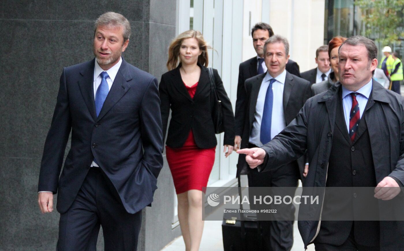 Бизнесмен Роман Абрамович прибыл в Высокий суд в Лондоне