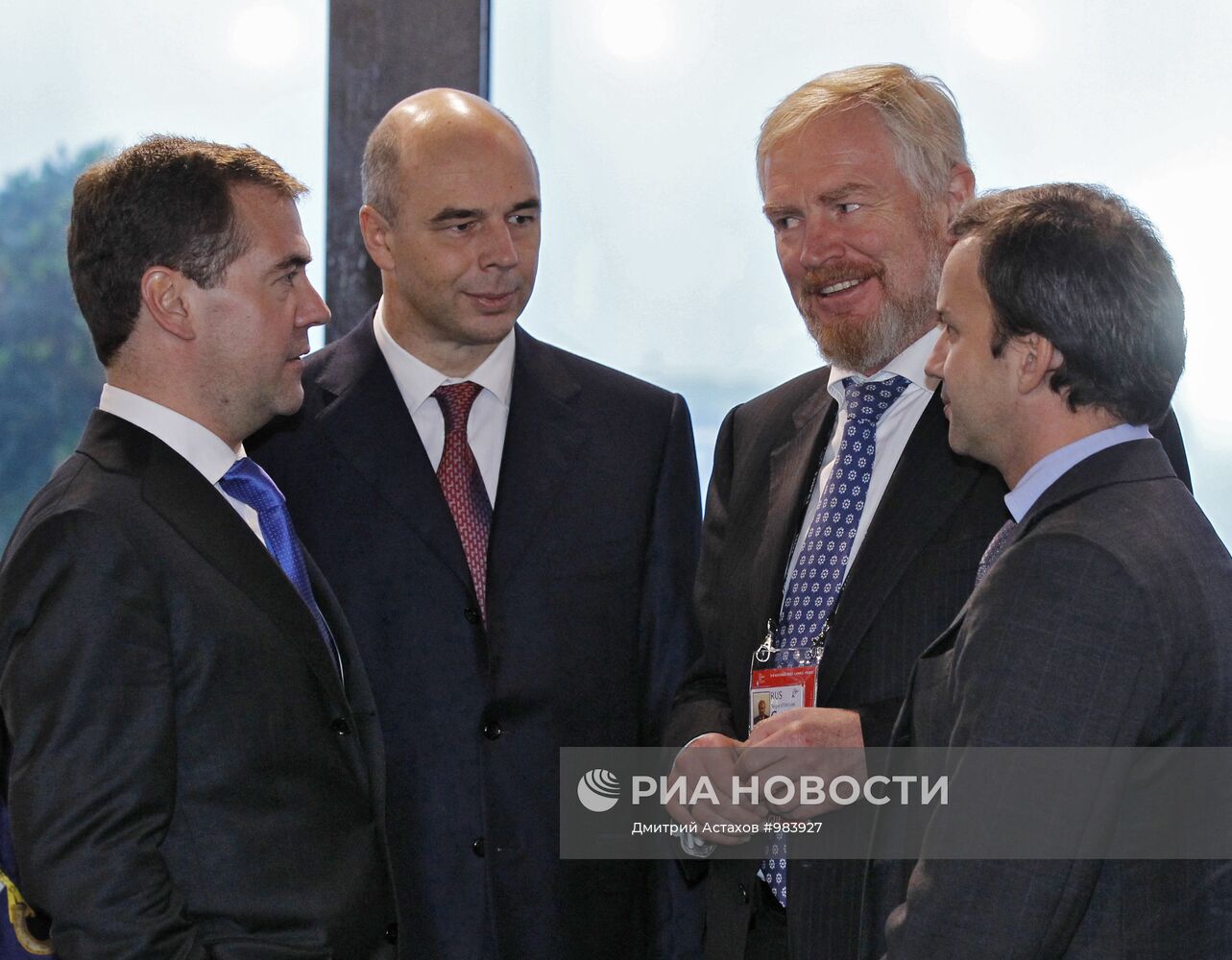 Д.Медведев принял участие в саммите G20 в Канне