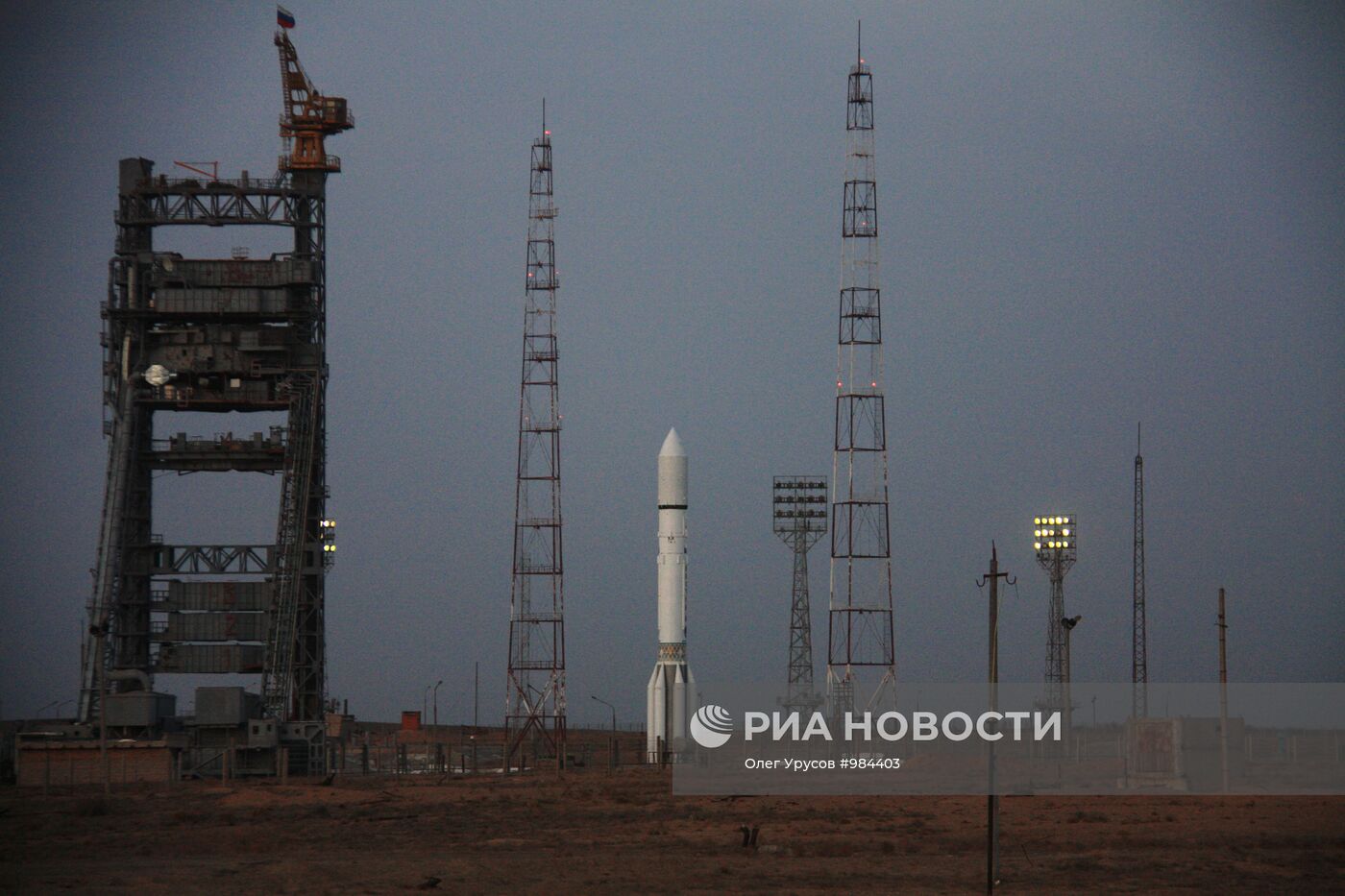Пуск ракеты-носителя "Протон-М" с тремя спутниками "Глонасс-М"