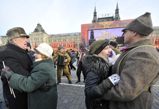 Шествие в честь 70-летней годовщины парада на Красной площади