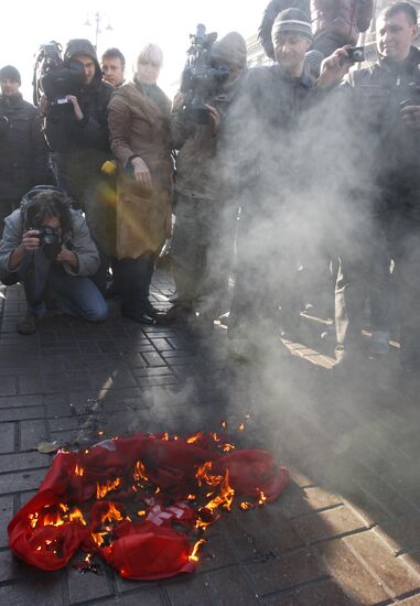 Акция в годовщину Октябрьской революции в Киеве