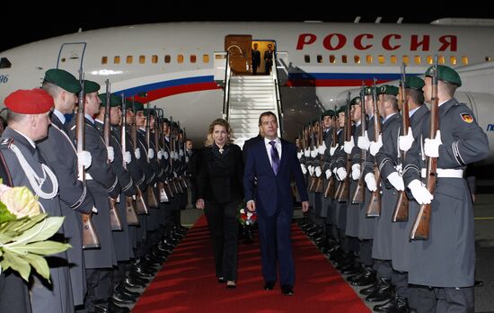 Д.Медведев прибыл с визитом в Германию
