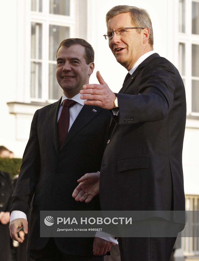 Д.Медведев прибыл с визитом в Германию
