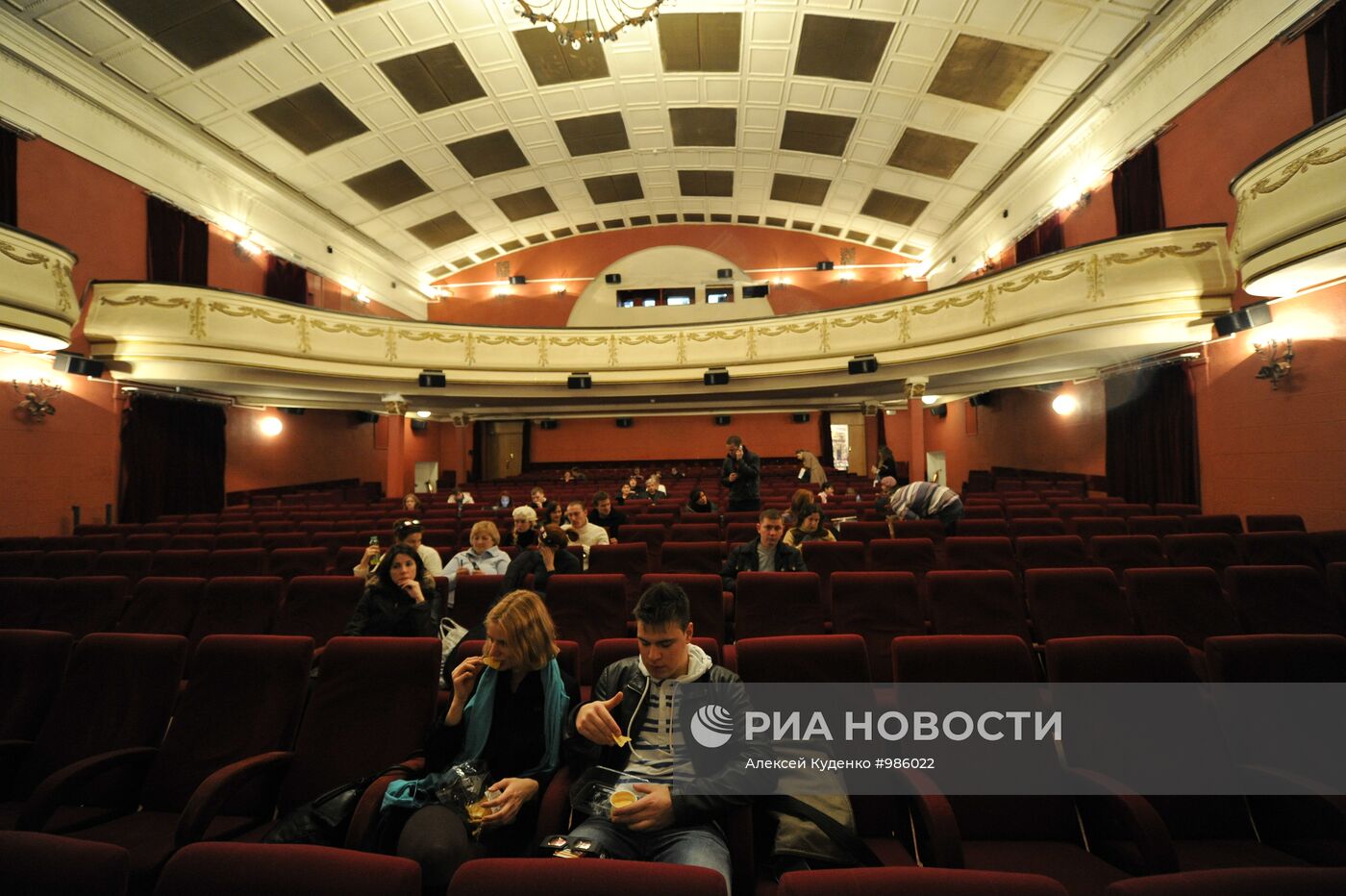 Кинотеатр "Художественный" закроют на реконструкцию с 2012 года