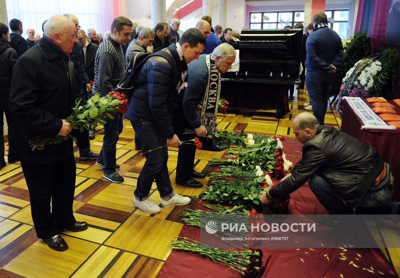 Церемония прощания с тренером Валентином Ивановым
