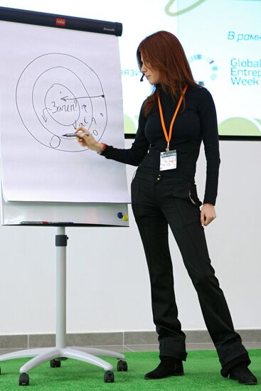 Анна Чапман приняла участие в форуме "iCamp Kazan 2011"