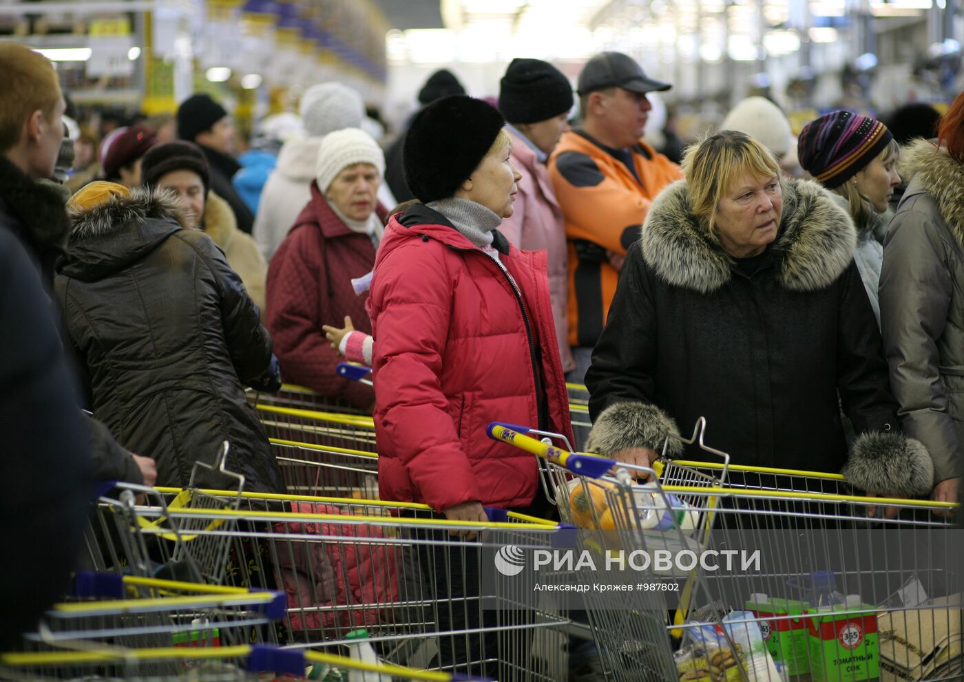 Открытие гипермаркета "Лента" в Новосибирске