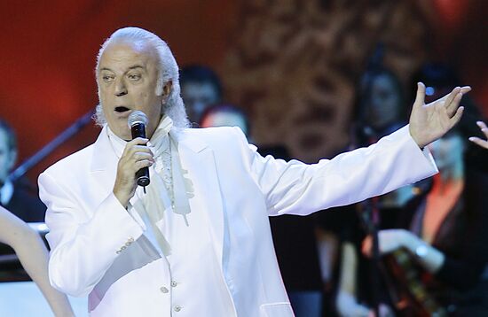 Концерт "Юбилейный вернисаж" поэта Ильи Резника