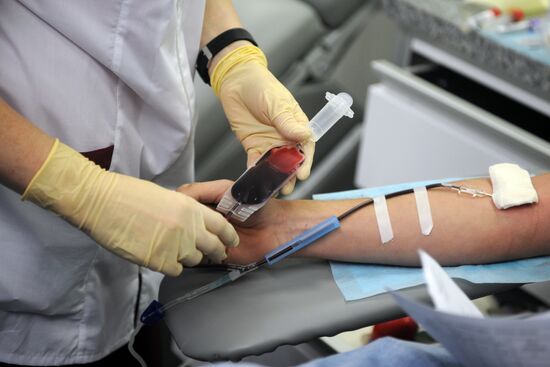 Всероссийская акция "День донорского совершеннолетия"