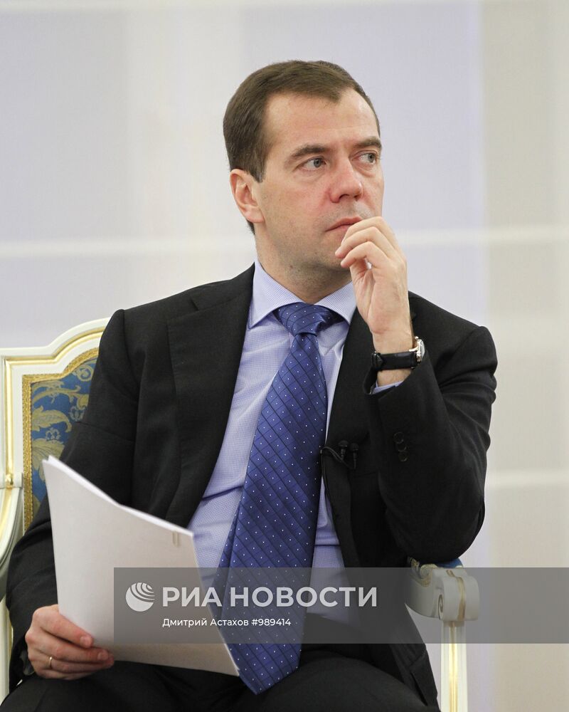 Д.Медведев встретился с инвалидами