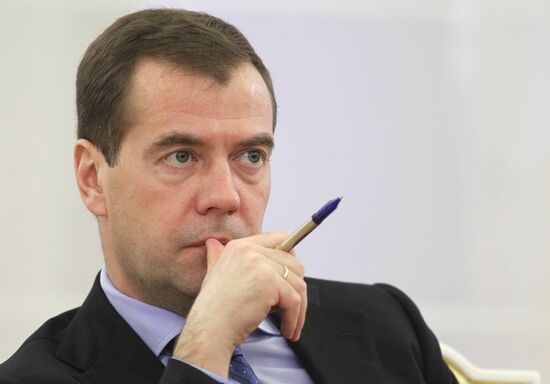 Д.Медведев встретился с инвалидами
