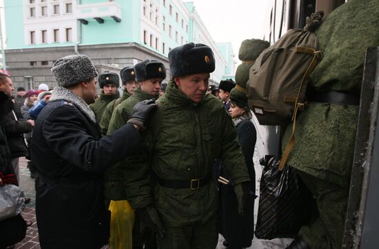 Отправка новобранцев на службу в Президентский полк