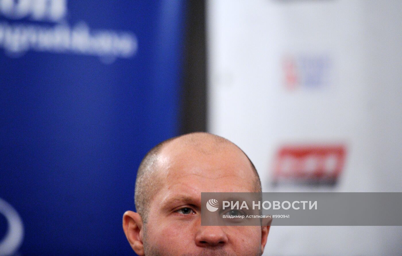 Пресс-конференция перед поединком Ф.Емельяненко и Д.Монсона