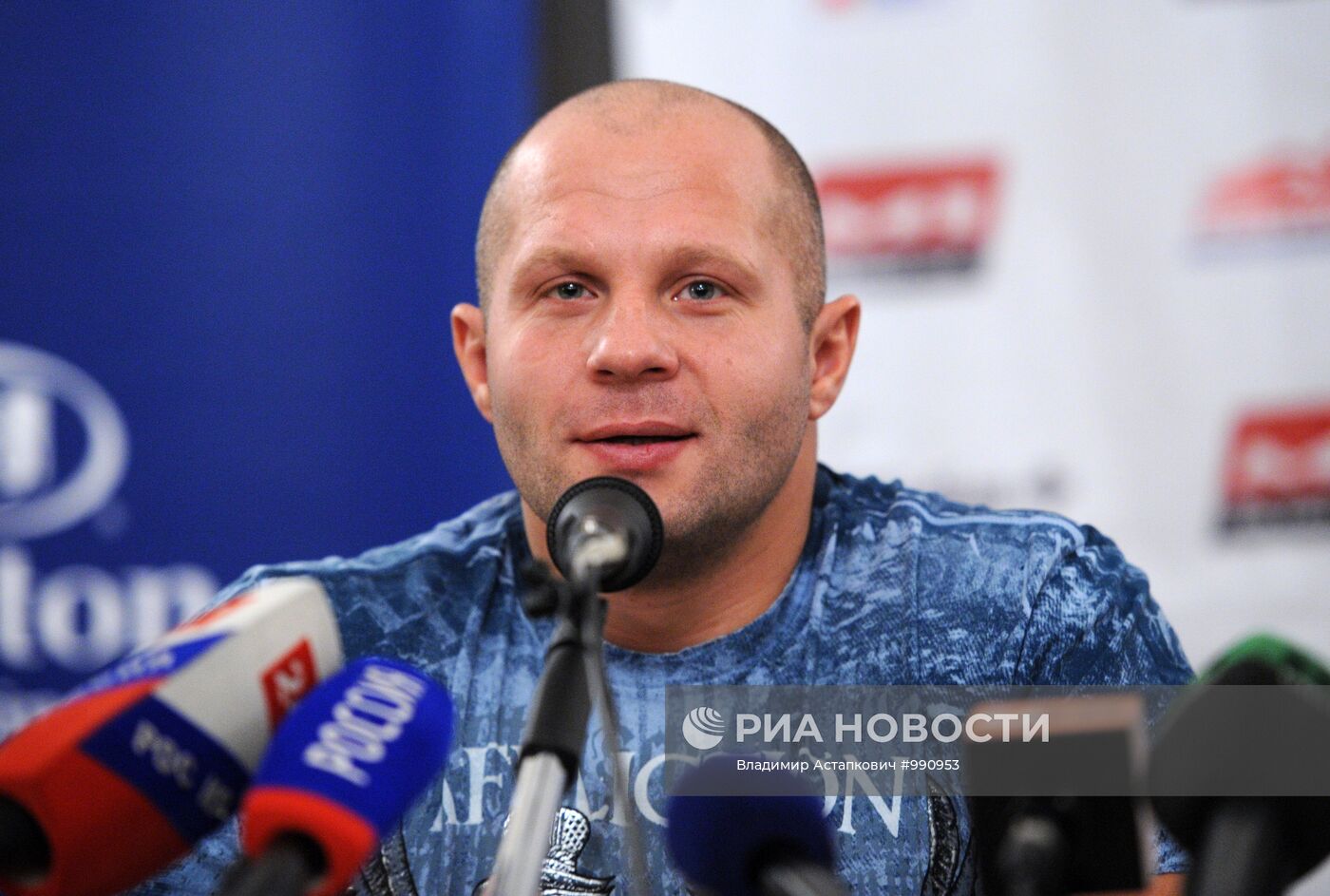 Пресс-конференция перед поединком Ф.Емельяненко и Д.Монсона
