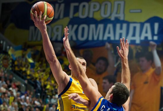 Баскетбол. Единая Лига ВТБ. Матч "Химки" - "Астана"