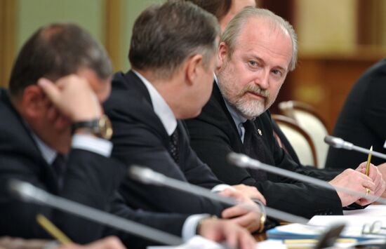 Владимир Путин проводит заседание Правительственного совета