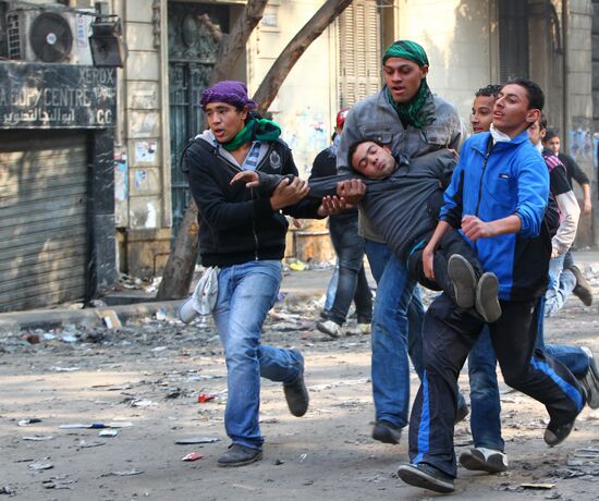 Беспорядки продолжаются в египетской столице