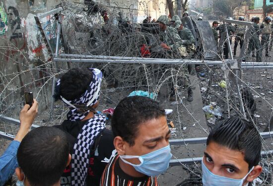 Беспорядки продолжаются в египетской столице