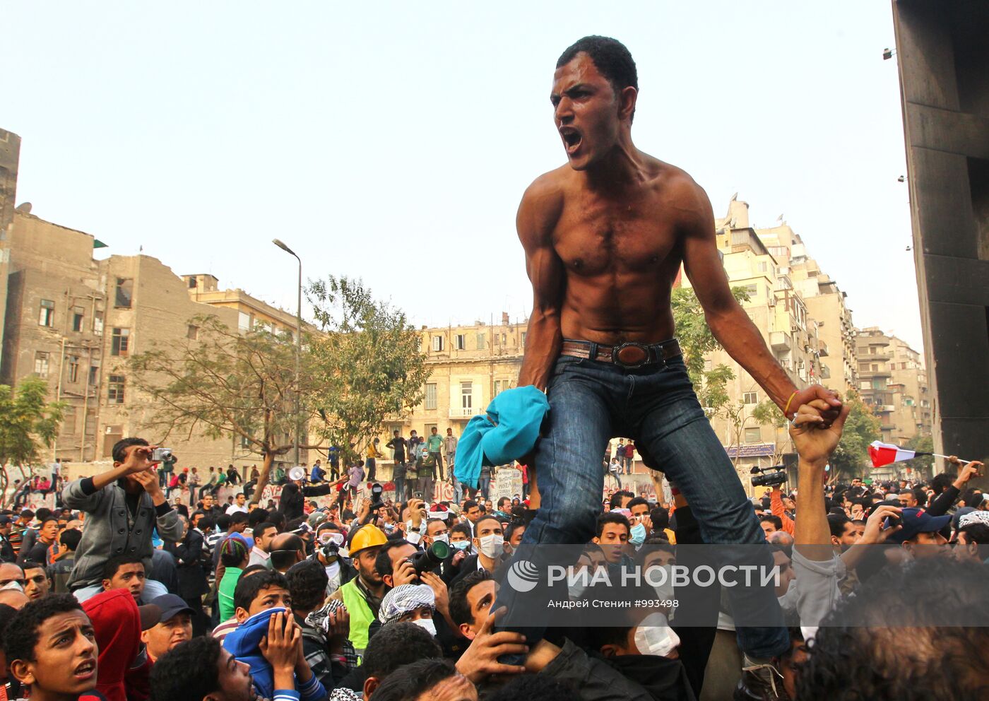 Беспорядки продолжаются в египетской столице