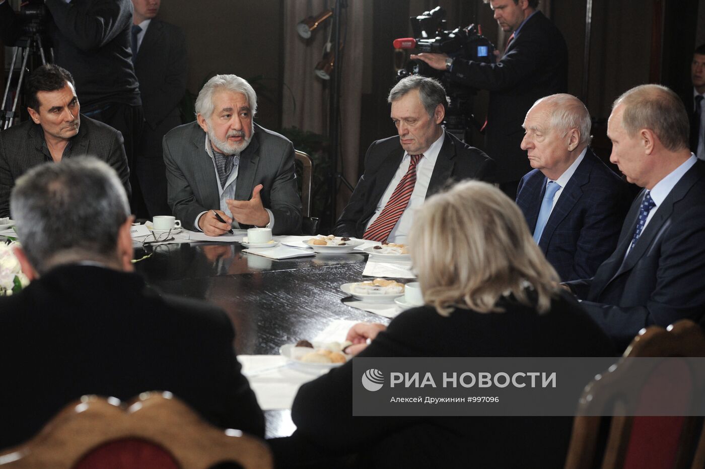 Встреча В.Путина с художественными руководителями театров