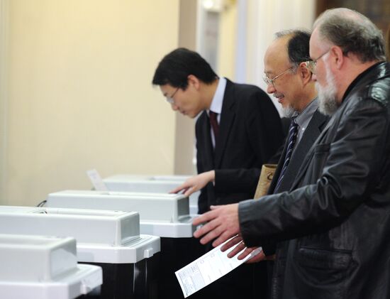 Открытие информационного центра "Выборы-2011"