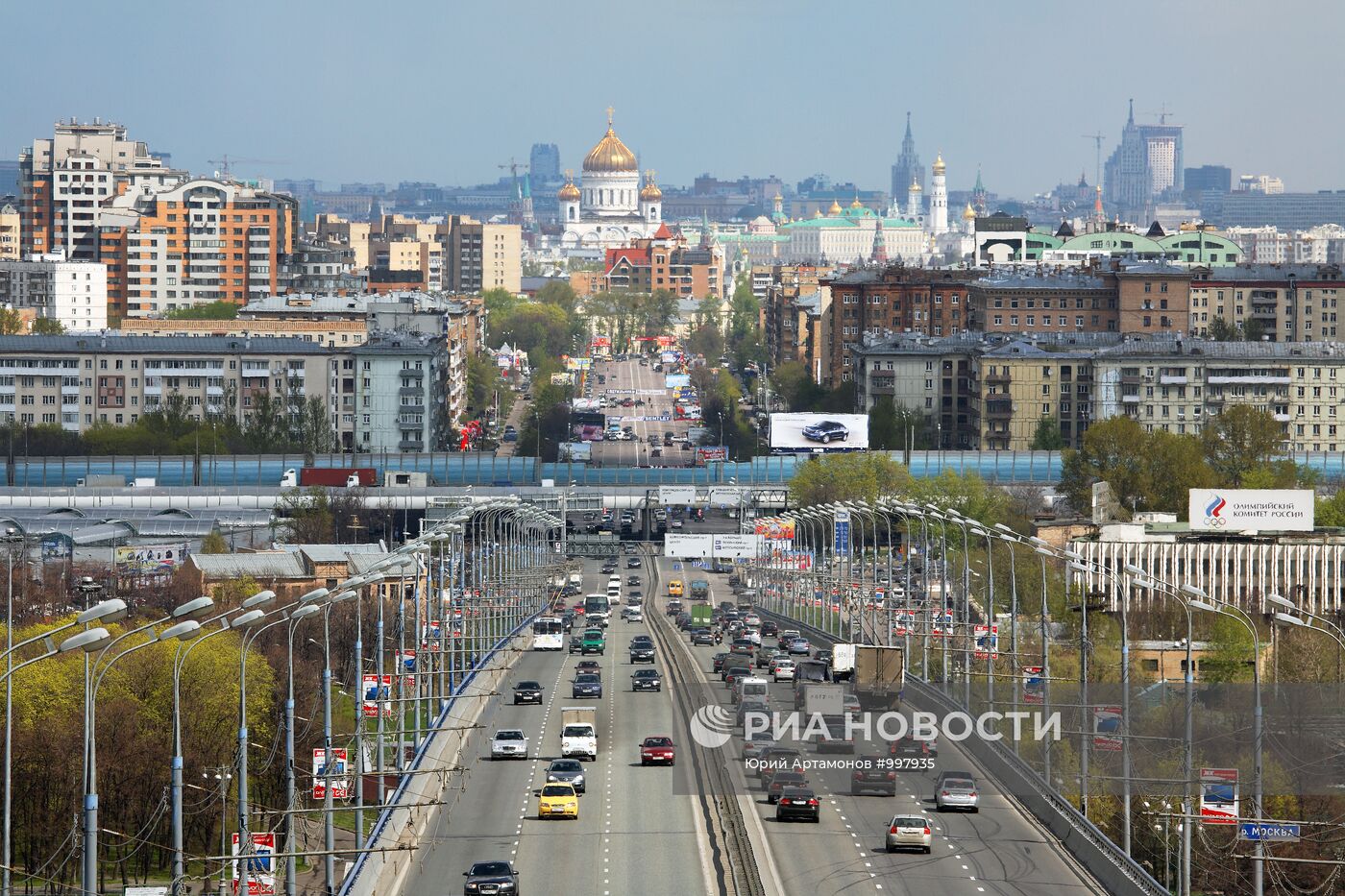 Вид на Метромост и Комсомольский проспект