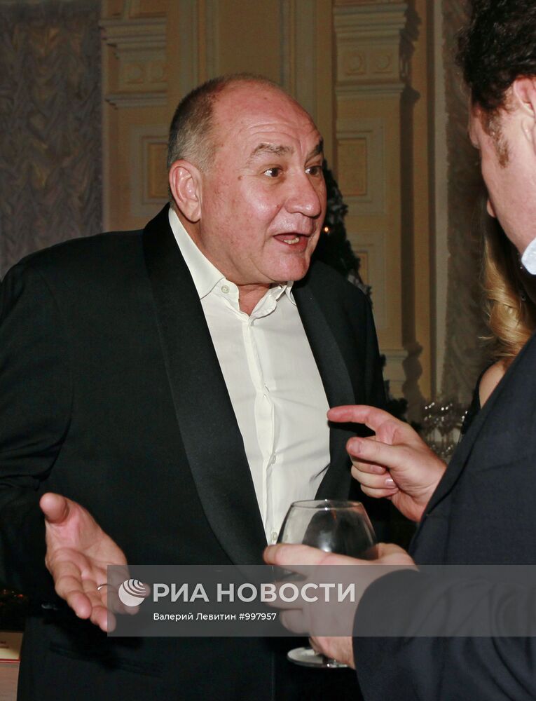 Благотворительный аукцион елок Bosco di Ciliegi