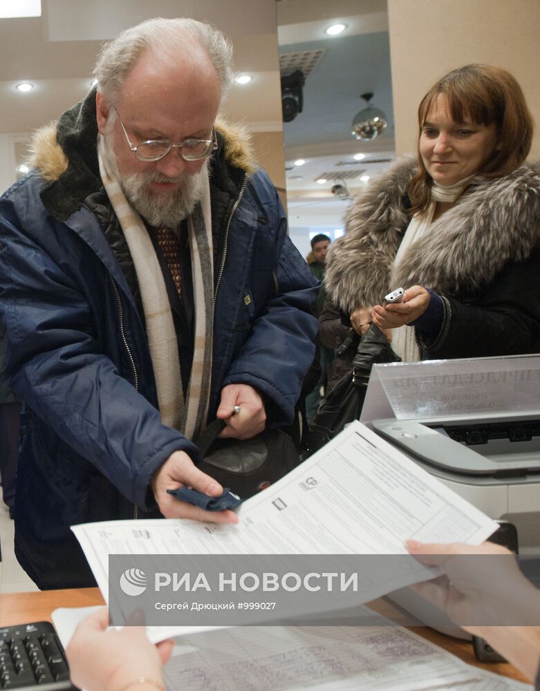 В.Чуров на избирательном участке "Лев Толстой" в Ясной Поляне
