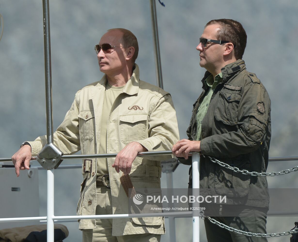 Дмитрий Медведев на отдыхе фото