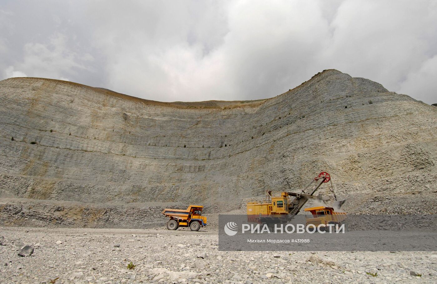 Карьер цементного завода Новороссийск