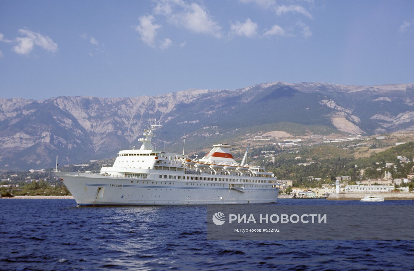 Теплоход "Грузия" | РИА Новости Медиабанк