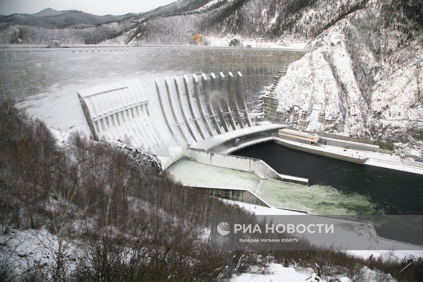 Прорыв плотины Саяно Шушенской ГЭС