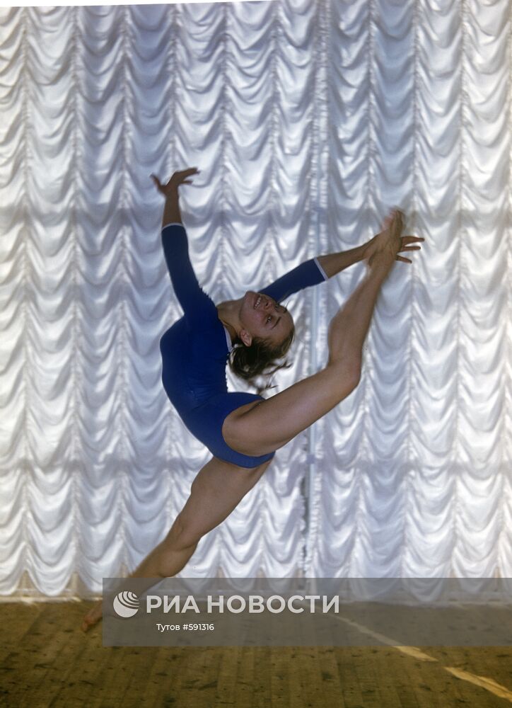 Гимнастка Н. Крашенинникова | РИА Новости Медиабанк