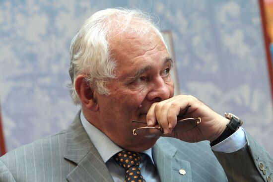 Презентация книги Сергея Николаевича "Все о моем отце" | РИА Новости ...