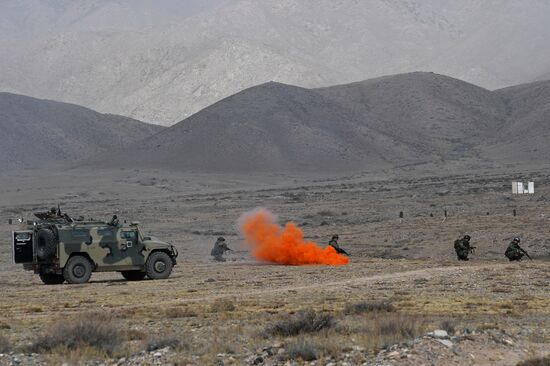 Учения стран ОДКБ "Рубеж-2016"